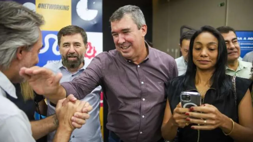 Eduardo Riedel: do governo à liderança política