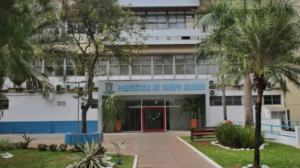 Justiça dá 45 dias para Prefeitura promover médicos sob multa de R$ 1 mil