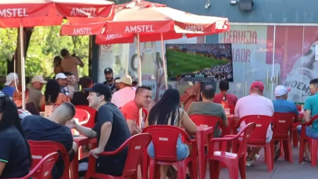 Torcida no Brasil seca Argentina na final da Copa