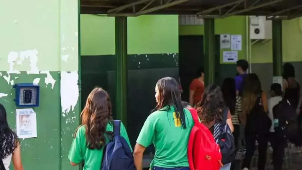 Governo convoca 215 novos alunos para bolsa do MS Supera