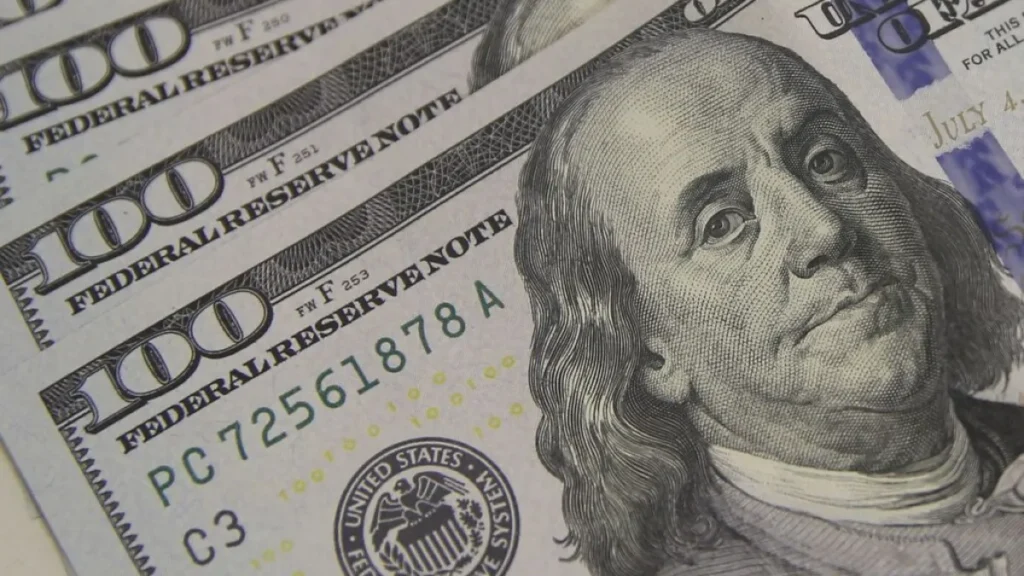 Dólar sobe a R$ 5,11 com impasse no Estreito de Ormuz