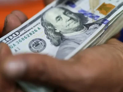 Dólar sobe a R$ 5,17 com inflação dos EUA e tensão no Oriente Médio