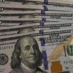 Dólar sobe a R$ 5,19 com saída de estrangeiros da bolsa