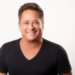 Leonardo fará show gratuito em Campo Grande na Expogenética MS